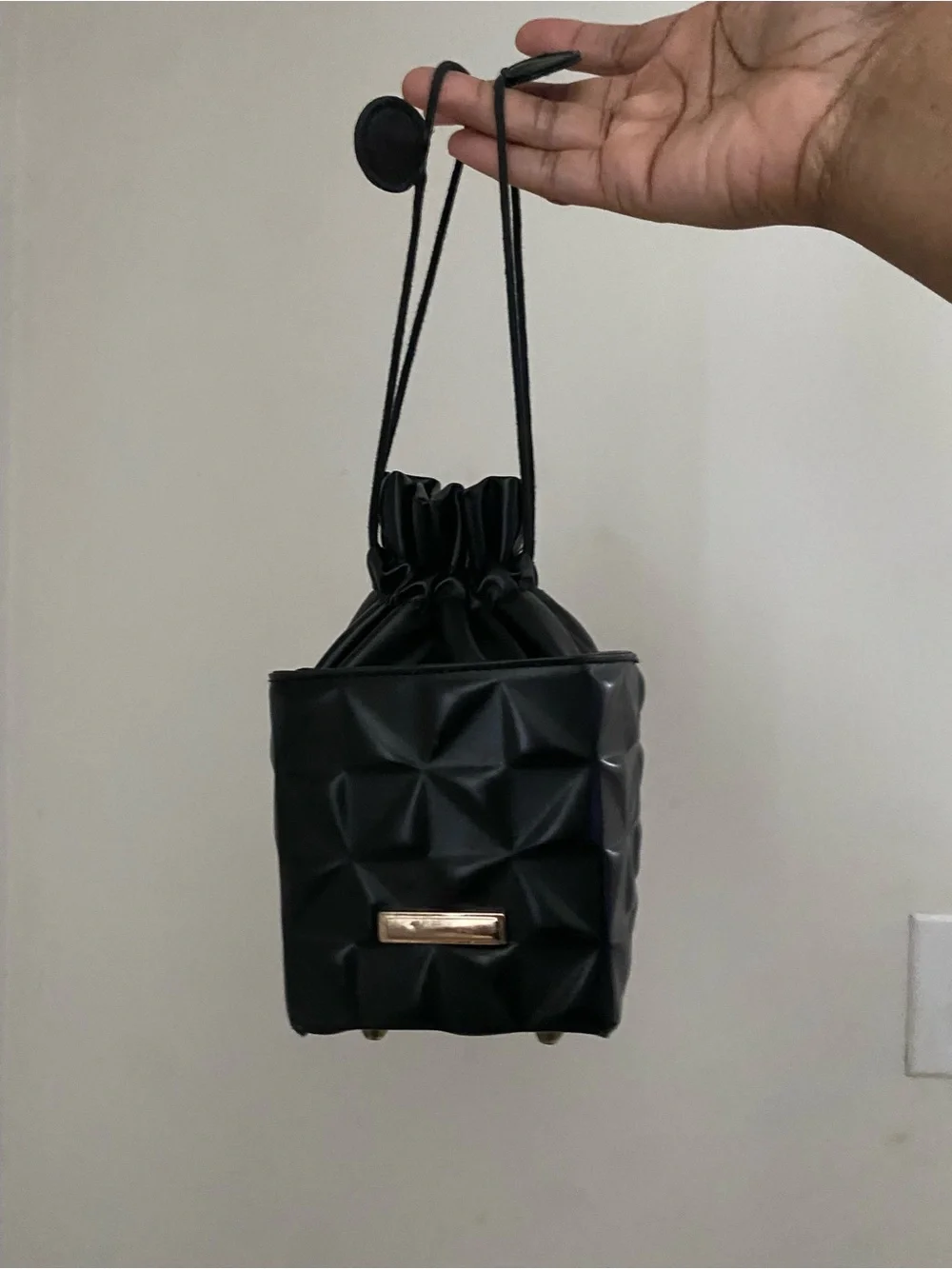 SHEIN Black Quilted Drawstring Cosmetic Pouch